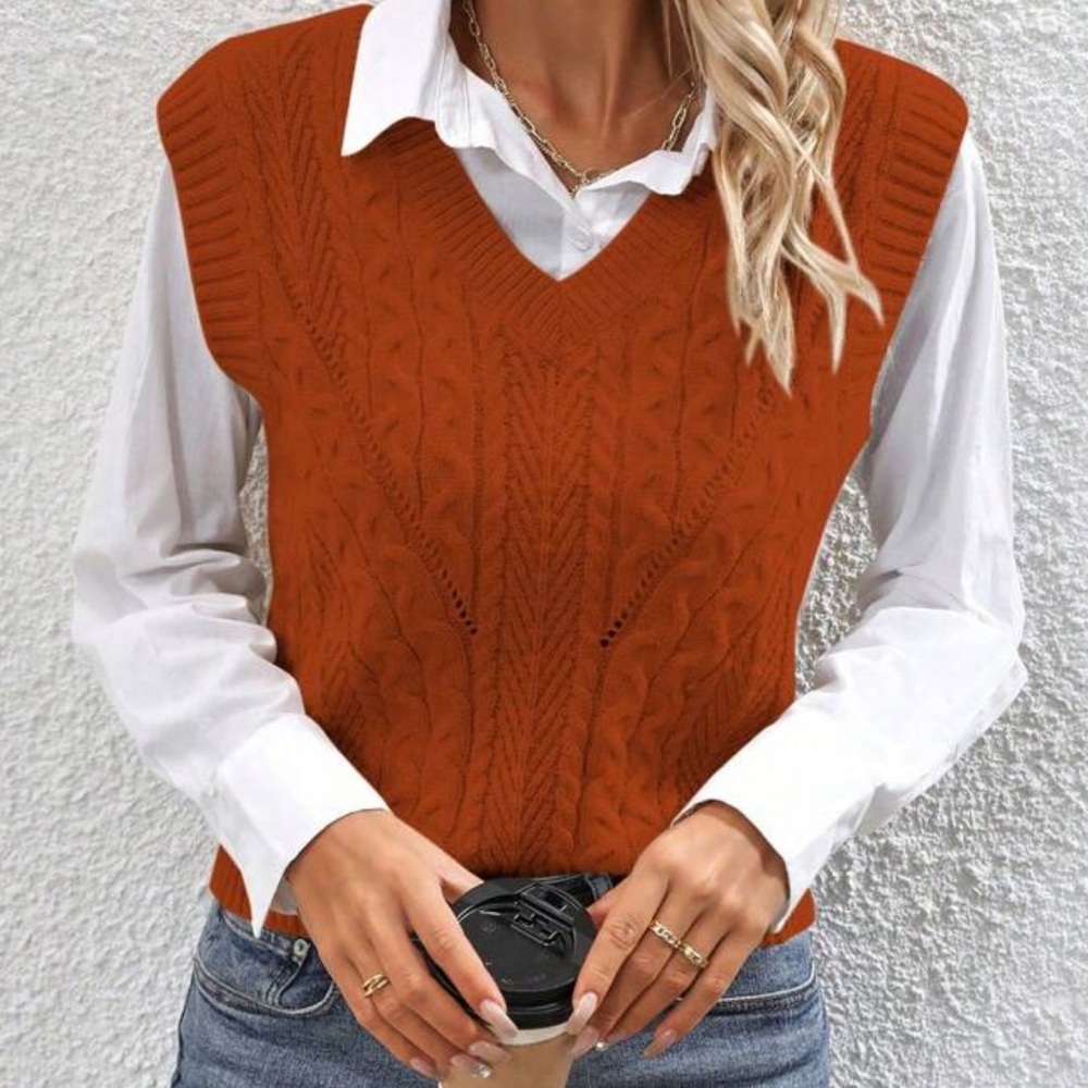 Maple Cable Knit Vest (Rust)